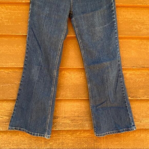 Cosmopolitan Jeanwear Blue Embroidered Bootcut Midrise Denim Loose Fit Jeans - Picture 5 of 12